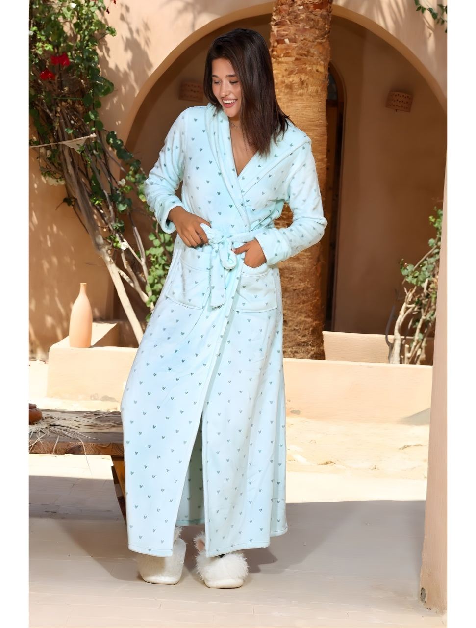 Plush Winter Robe with Heart Pattern | روب شتوي قطيفة بنقشة قلوب