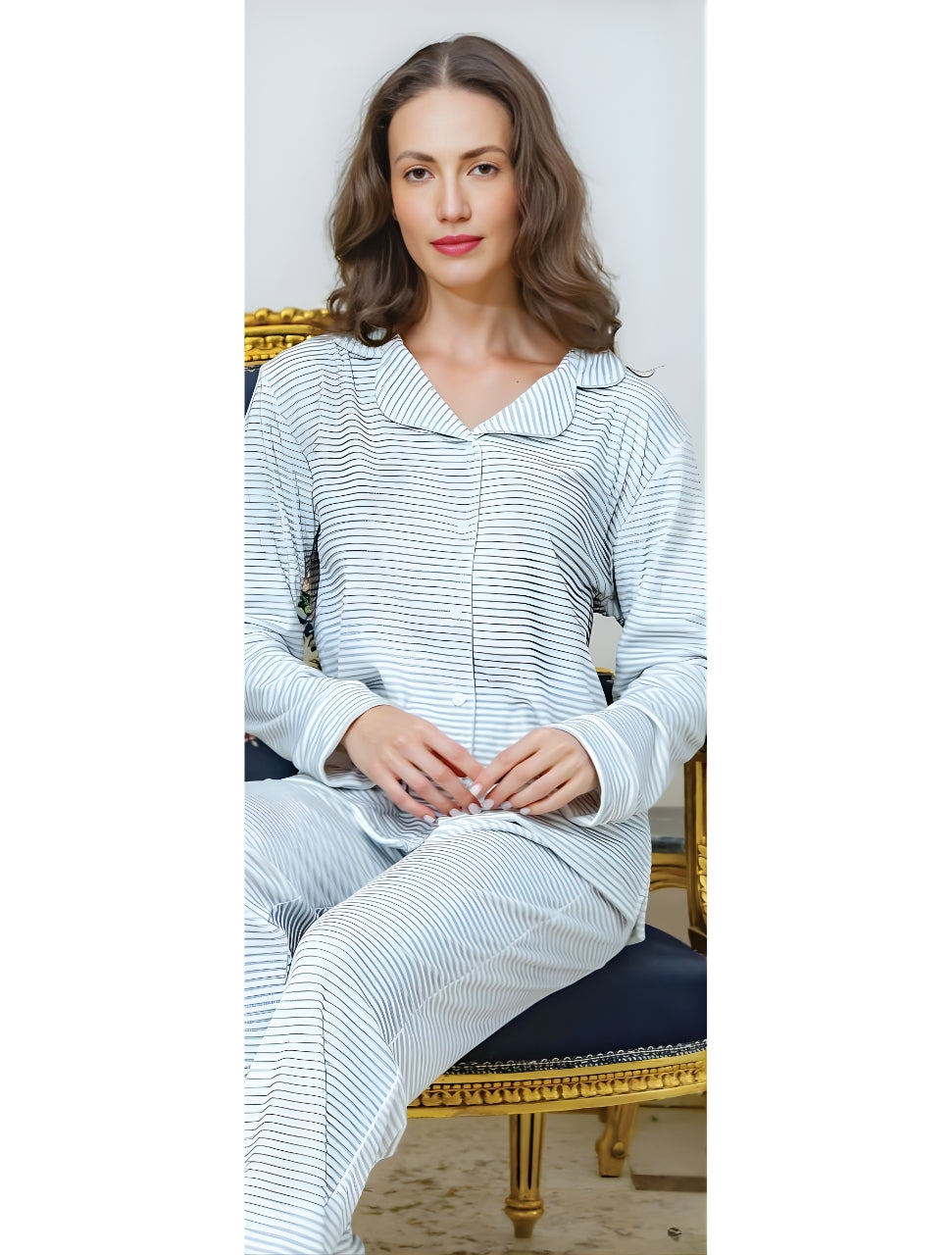 Striped velvet pyjama with buttons.